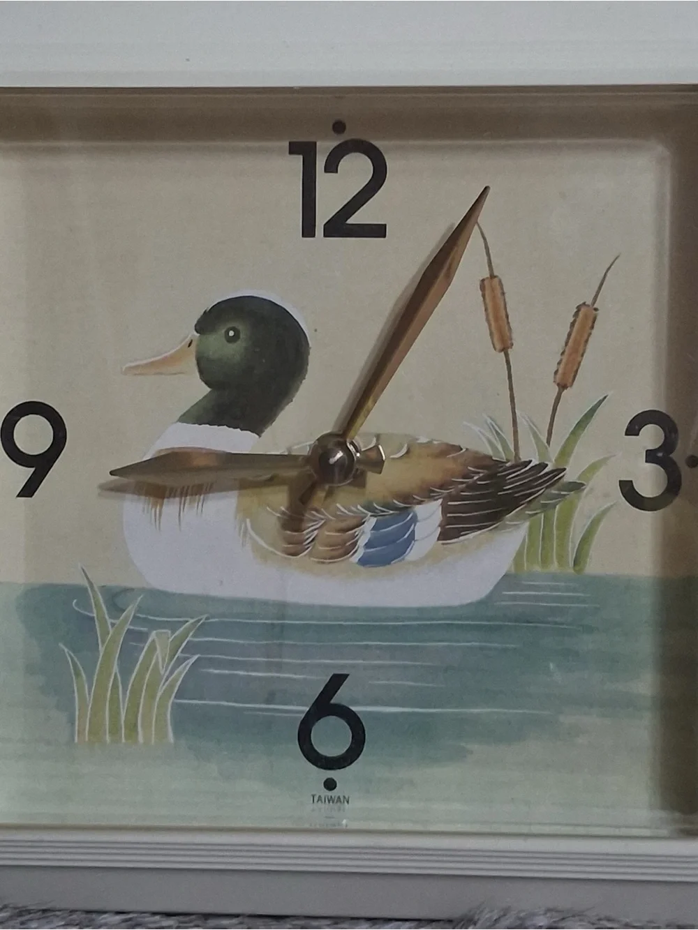 Vintage Mallard Duck Wall Clock Hunting Lodge Cabin Rustic Wildlife Decor